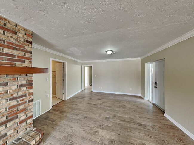 Building Photo - 3914 Wake Ave