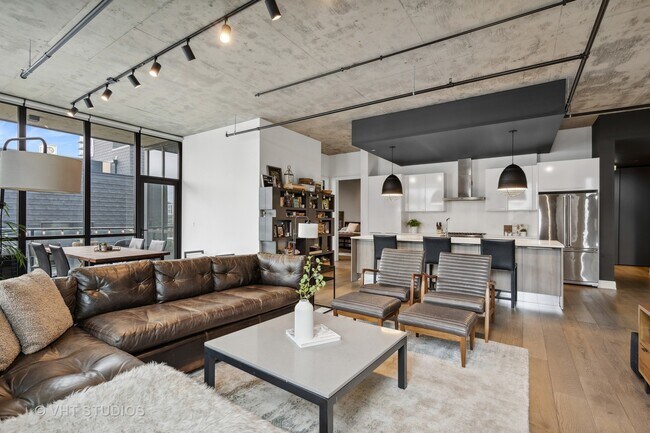 Foto del edificio - 111 S Peoria St