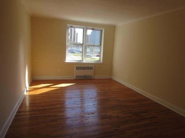 Primary Photo - 2631 W 2nd St