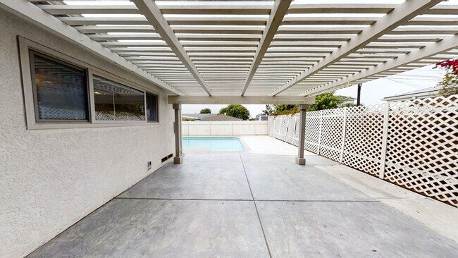 Foto del edificio - 5BD/3BA, POOL!! on Dorothy Dr. (Lease out,...