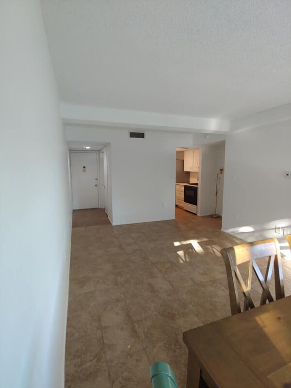1127 King Arthur Ct Unit 312, Dunedin, FL 34698 Condo for Rent in