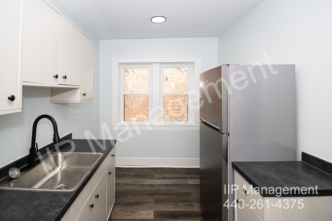 Building Photo - Fully Remodeled Cleveland East Side Beauti...