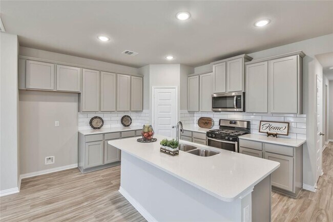 Foto del edificio - 7230 Poppyseed Trail
