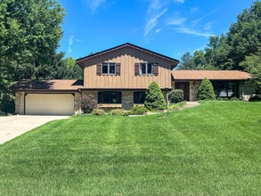 Building Photo - 6211 Fisher Ln