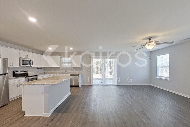 Foto del edificio - 138 Western Red Cedar Dr