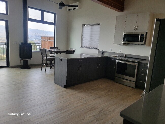 Foto del edificio - 2702 Old Dufur Rd