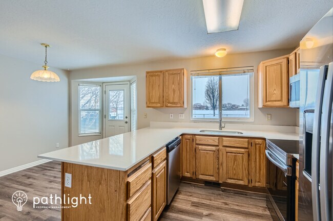 Building Photo - 725 N 1010 W, Pleasant Grove, UT, 84062