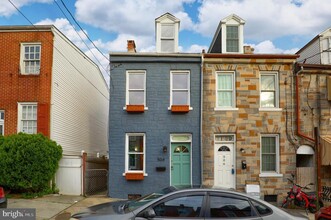 Building Photo - 504 Poplar St