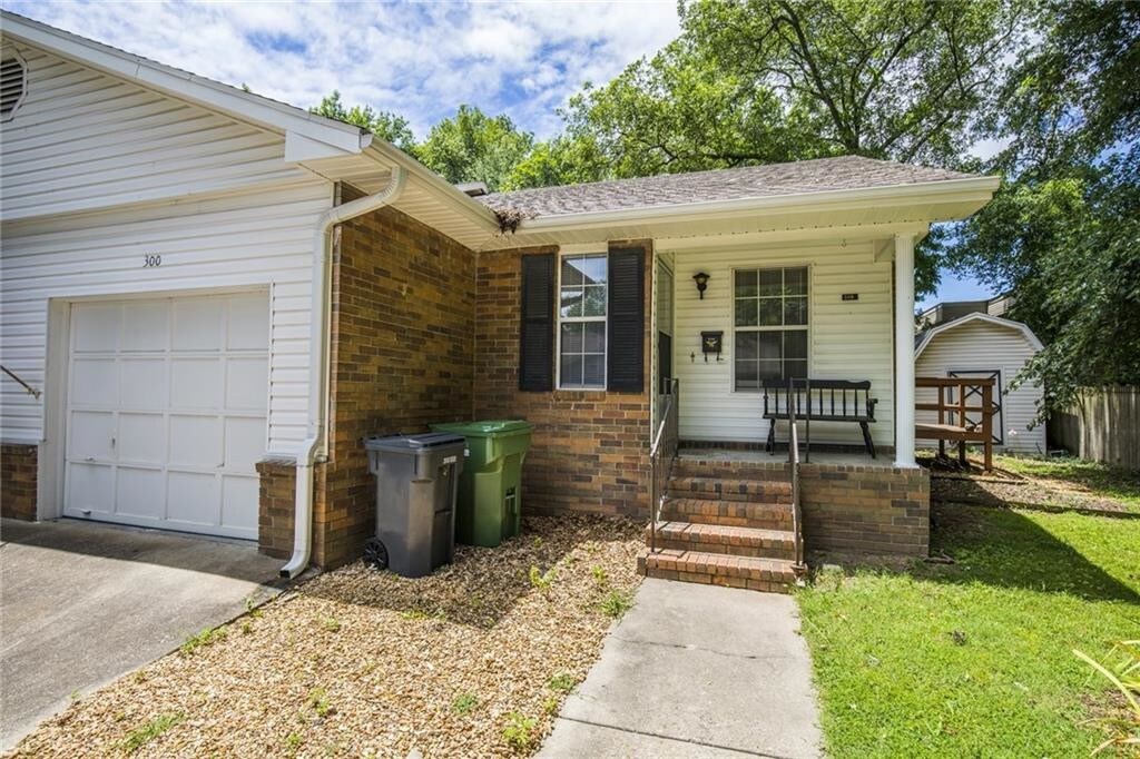 300 S 11th Pl, Rogers, AR 72756 House for Rent in Rogers, AR