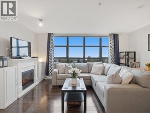 Building Photo - 306 6th St