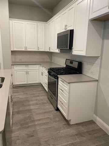 Foto del edificio - 4244 Wetstone Ln