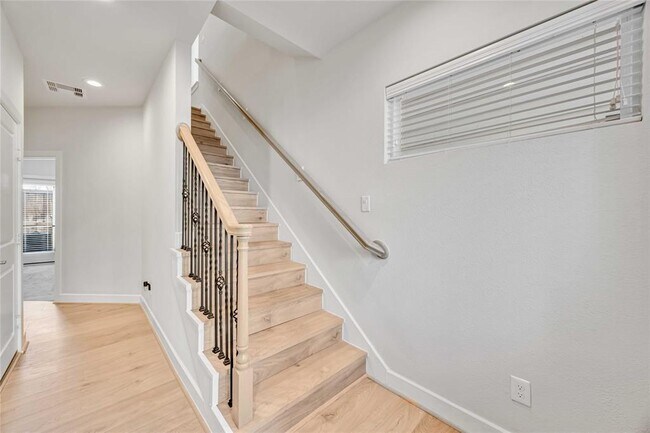 Foto del edificio - 108 Knightsbridge Park Ln