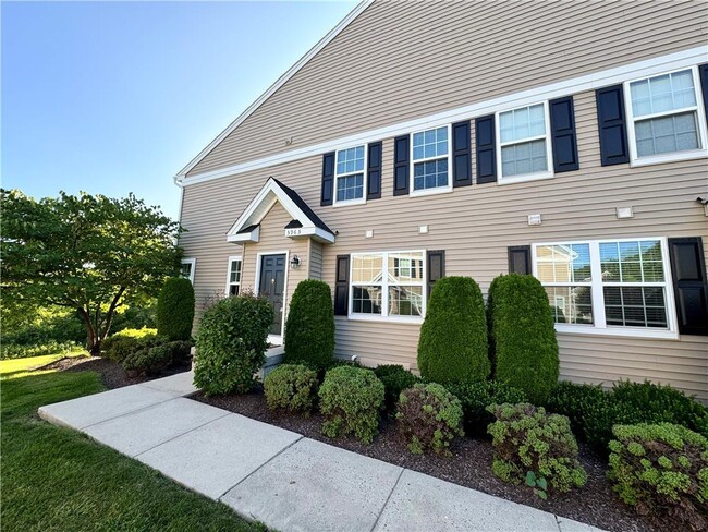 Building Photo - 5965 Valley Forge Dr