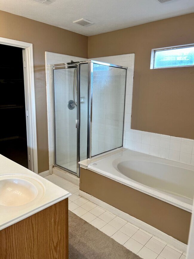 Foto del edificio - 18315 Willow Moss Dr