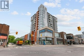 Building Photo - 118 Holmwood Ave