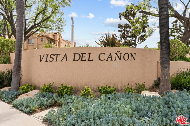 Foto del edificio - 18812 Vista Del Canon