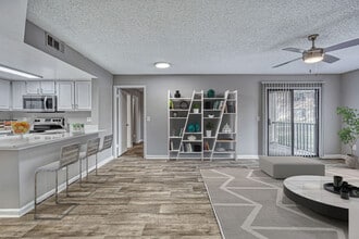 Building Photo - Alexander Pointe