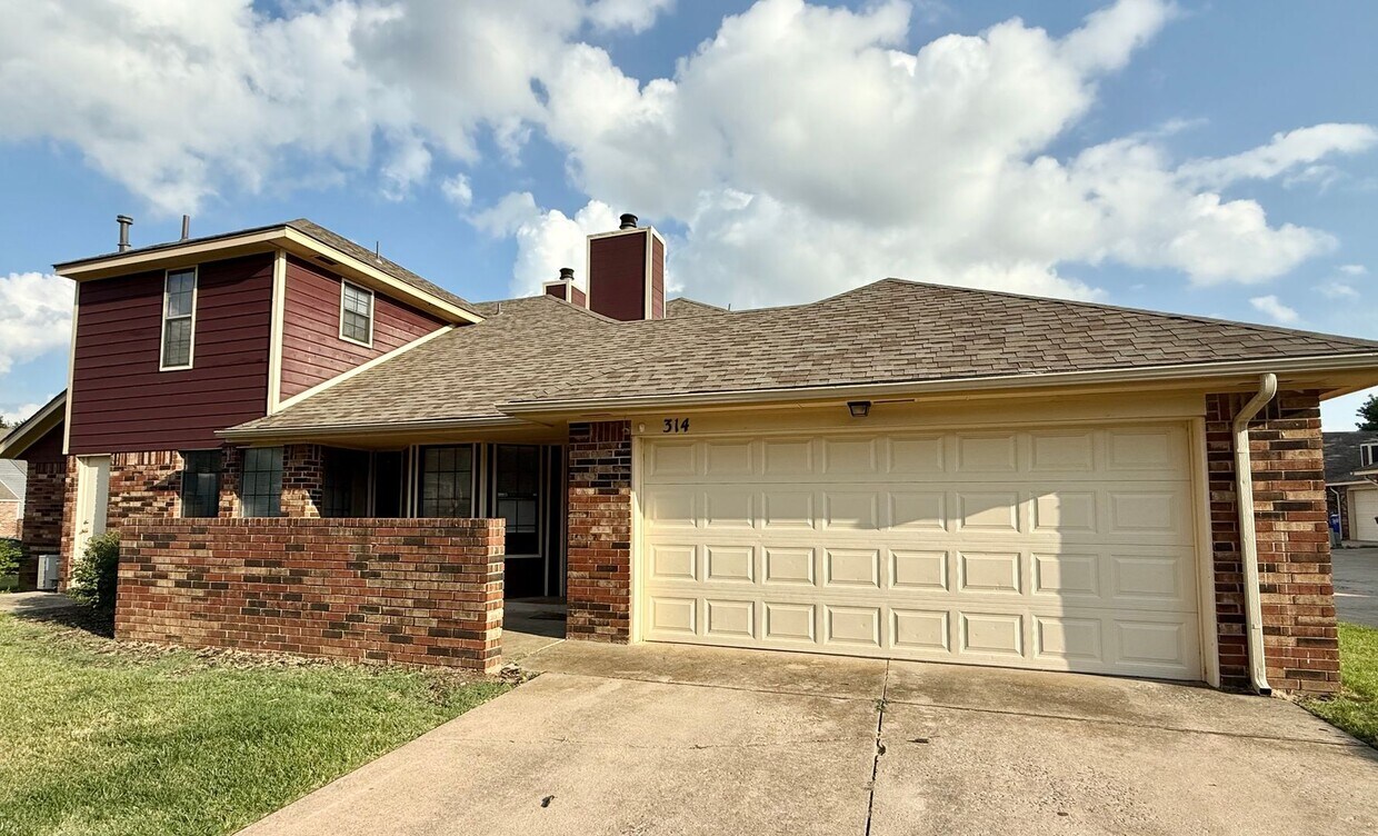 Foto principal - Chic upscale West Norman 2-bed 2.5 bath 2-...