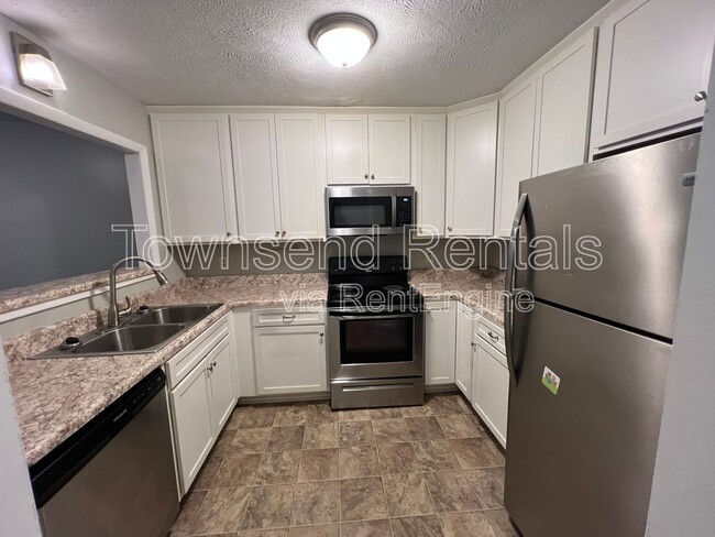 Foto del edificio - 1190 Wrenwood Ct