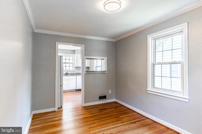 Foto del edificio - 2759 W George Mason Rd