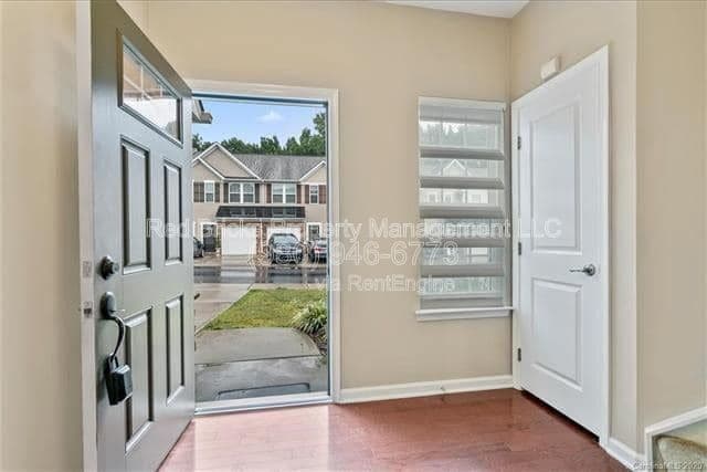 Photo - 2420 Silverthorn Dr Townhome