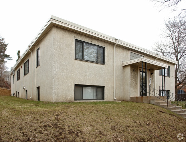 Building Photo - 1225 St Clair Ave