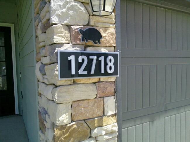 Building Photo - 12718 Dog Canyon Trl