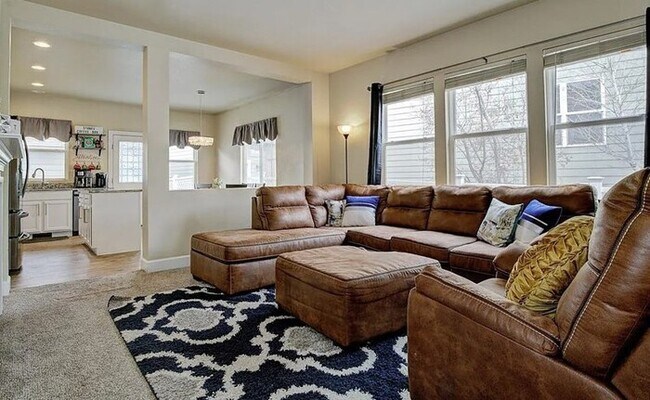 Building Photo - 2290 Saint Claire Drive, Colorado Springs,...