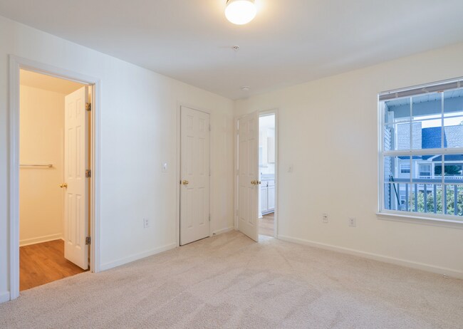 Building Photo - 146-K University Village