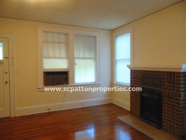 Building Photo - Five Points One Bedroom