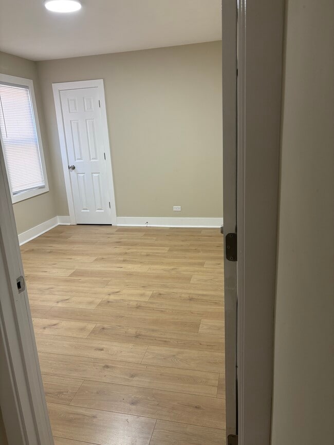 Building Photo - JS LLC
