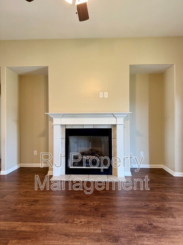 Foto del edificio - 5520 Kaitlyn Dr E