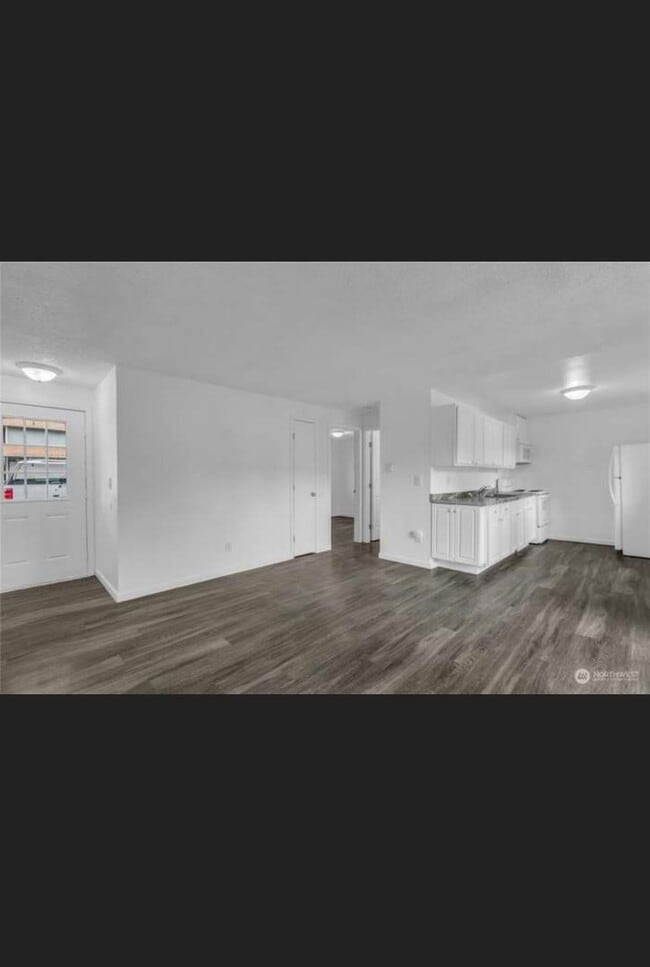 Building Photo - 2701 S 257th Pl