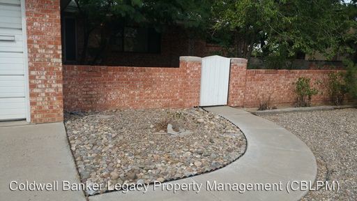 Building Photo - 2825 Mesilla St NE