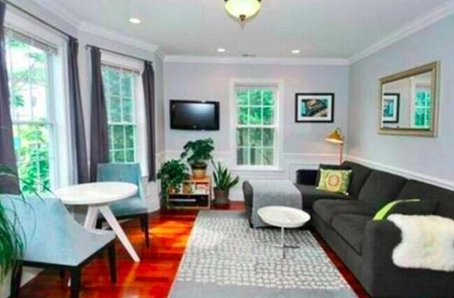 Foto del edificio - 613-615-615 Dorchester Ave