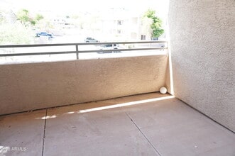 Building Photo - 16013 S Desert Foothills Pkwy