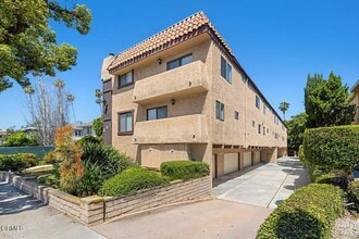 Building Photo - 697 E California Blvd
