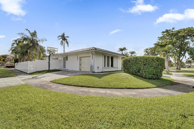 Foto del edificio - 3681 N 54th Ave