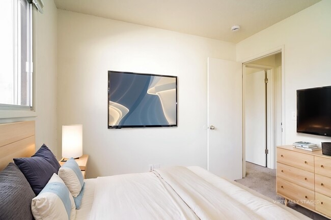 Building Photo - Laurelwood Apartments
