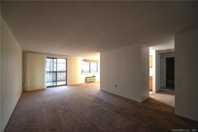 Building Photo - 126 Triangle St