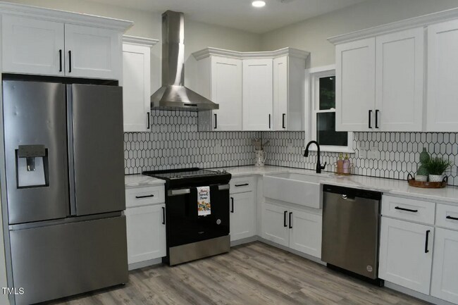 Foto del edificio - 1811 Brown Ave