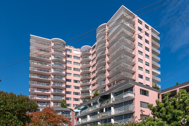 Photo du bâtiment - 2222 Bellevue Avenue
