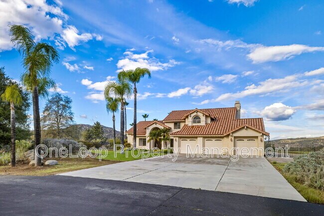 Foto del edificio - 493 Summerhill View