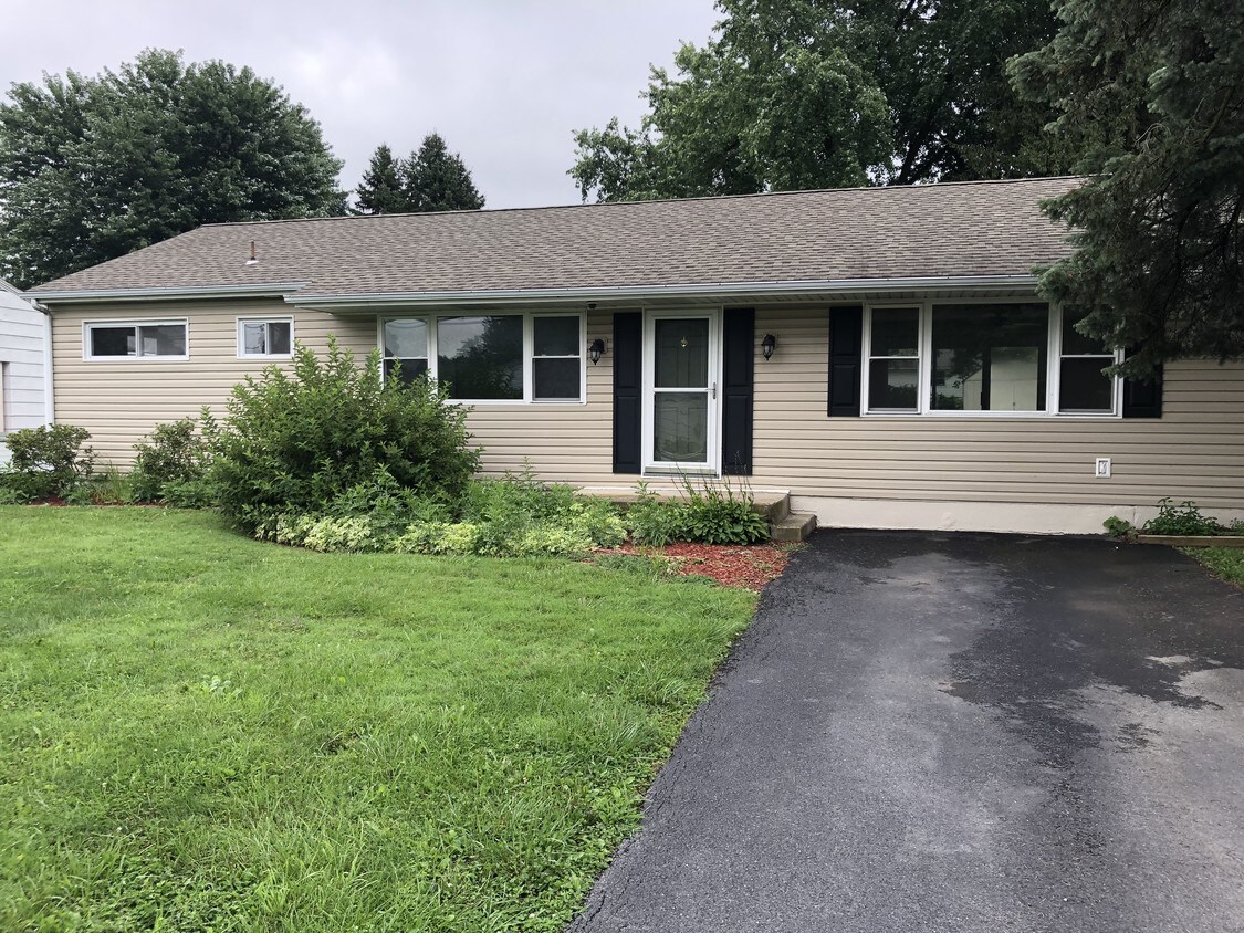 5 Ronald Rd, Mechanicsburg, PA 17050 House Rental in Mechanicsburg