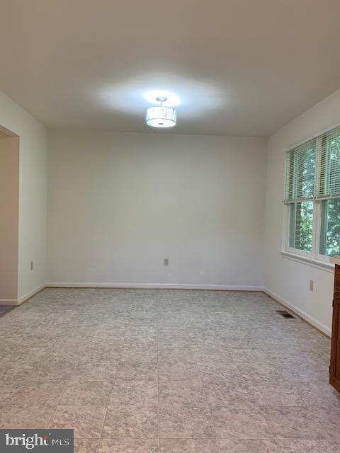 Building Photo - 400 Lyndale Ct