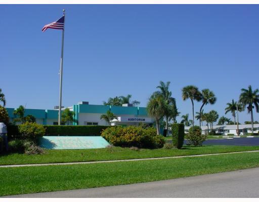 Building Photo - 2556 Dudley Dr E