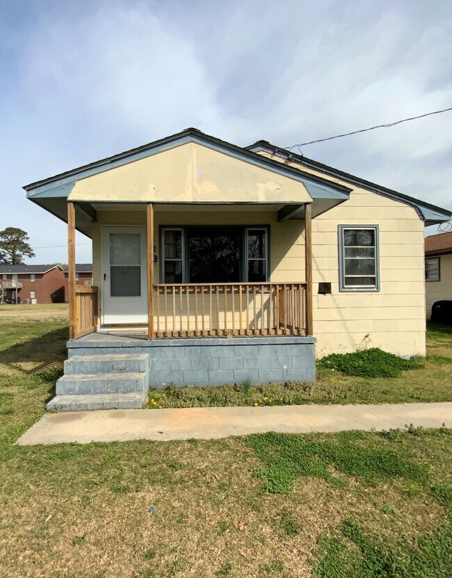 Building Photo - Welcome to Sophia Dr!