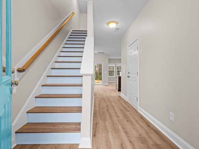 Building Photo - Townhome in Sneads Ferry