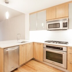 Primary Photo - 300 N End Ave