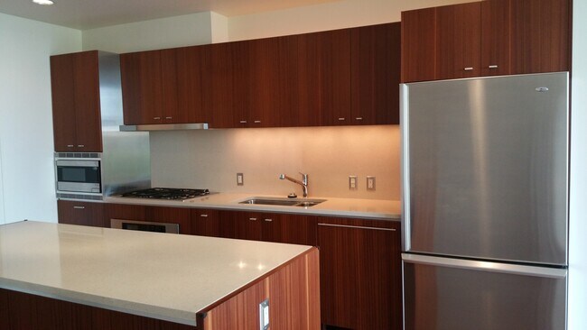 Building Photo - 3paut01